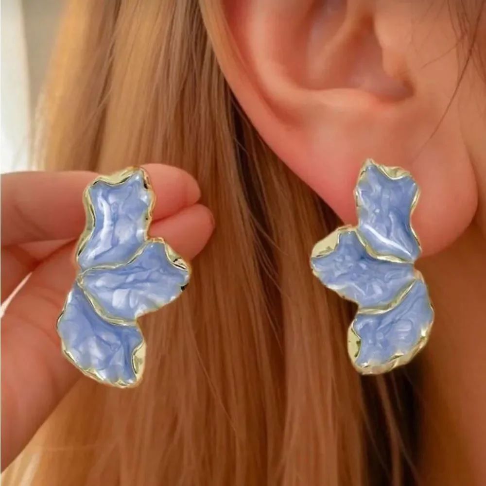 Elegant Blue flower Earrings R91